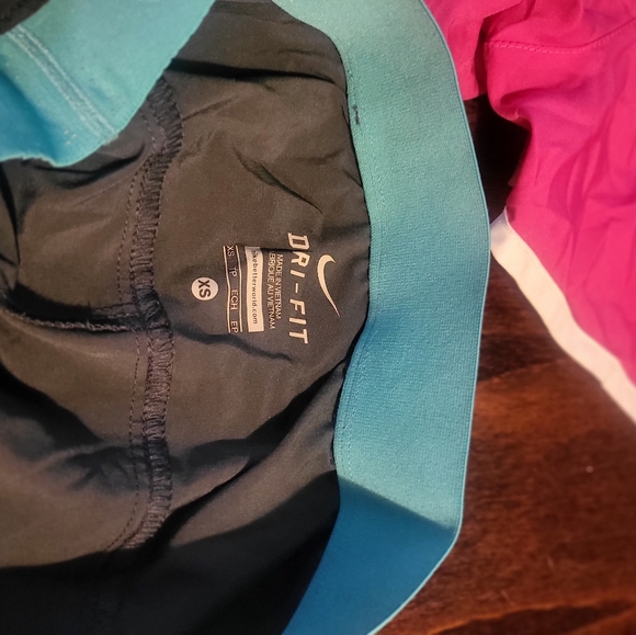 2-pack Nike DRI-FIT women's shorts. - Picture 7 of 7